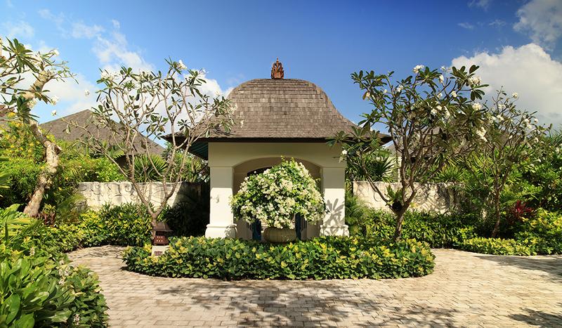 Jumeirah Bali cliffside escape